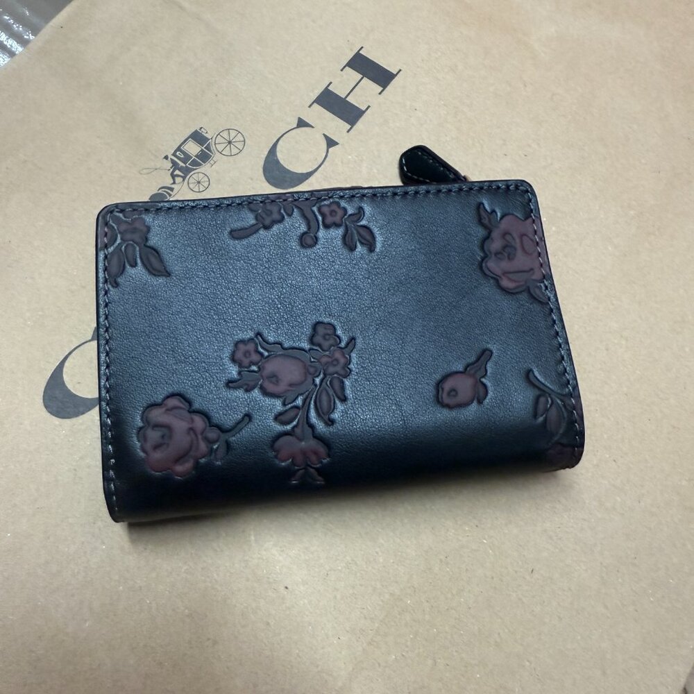COACH Medium Corner Zip Wallet With Floral Print CCR20 - Picture 2 of 6